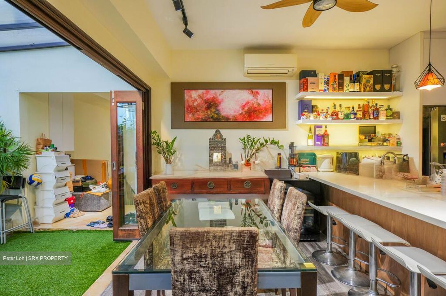 Kew Gate (D16), Terrace #459684711